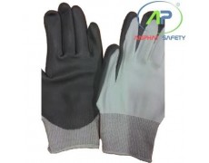 Găng tay chống cắt Dyneema Phủ PU màu trắng